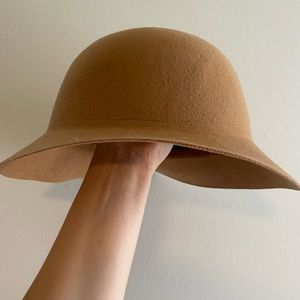 Club Monaco Parisian wool hat